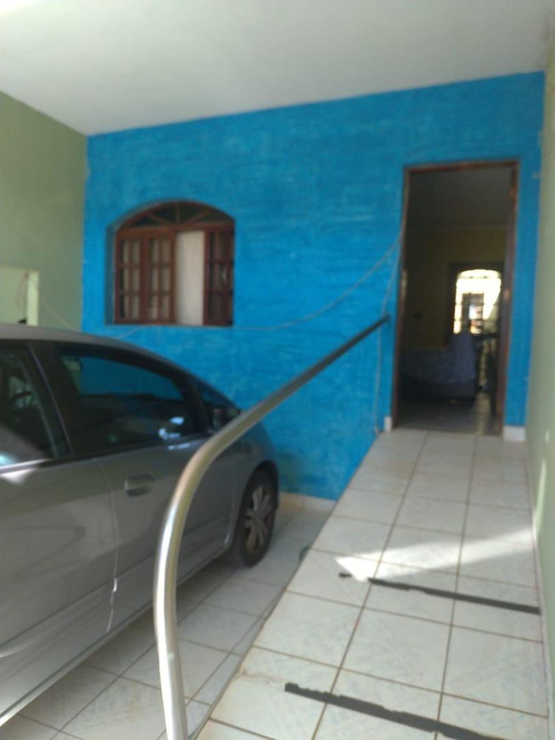 Casa à venda com 3 quartos, 300m² - Foto 2