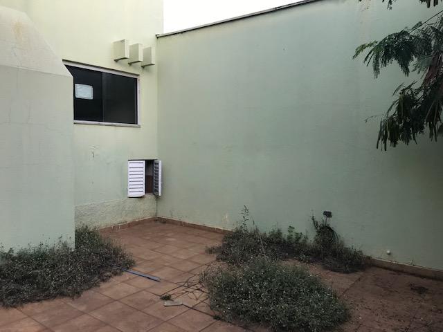 Casa para alugar com 4 quartos, 310m² - Foto 22