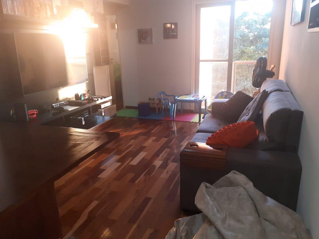 Apartamento à venda com 3 quartos, 76m² - Foto 2