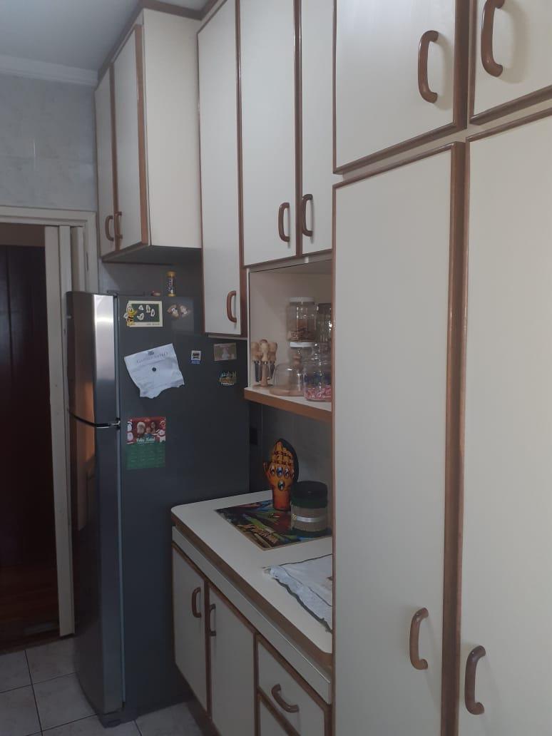 Apartamento à venda com 3 quartos, 76m² - Foto 6