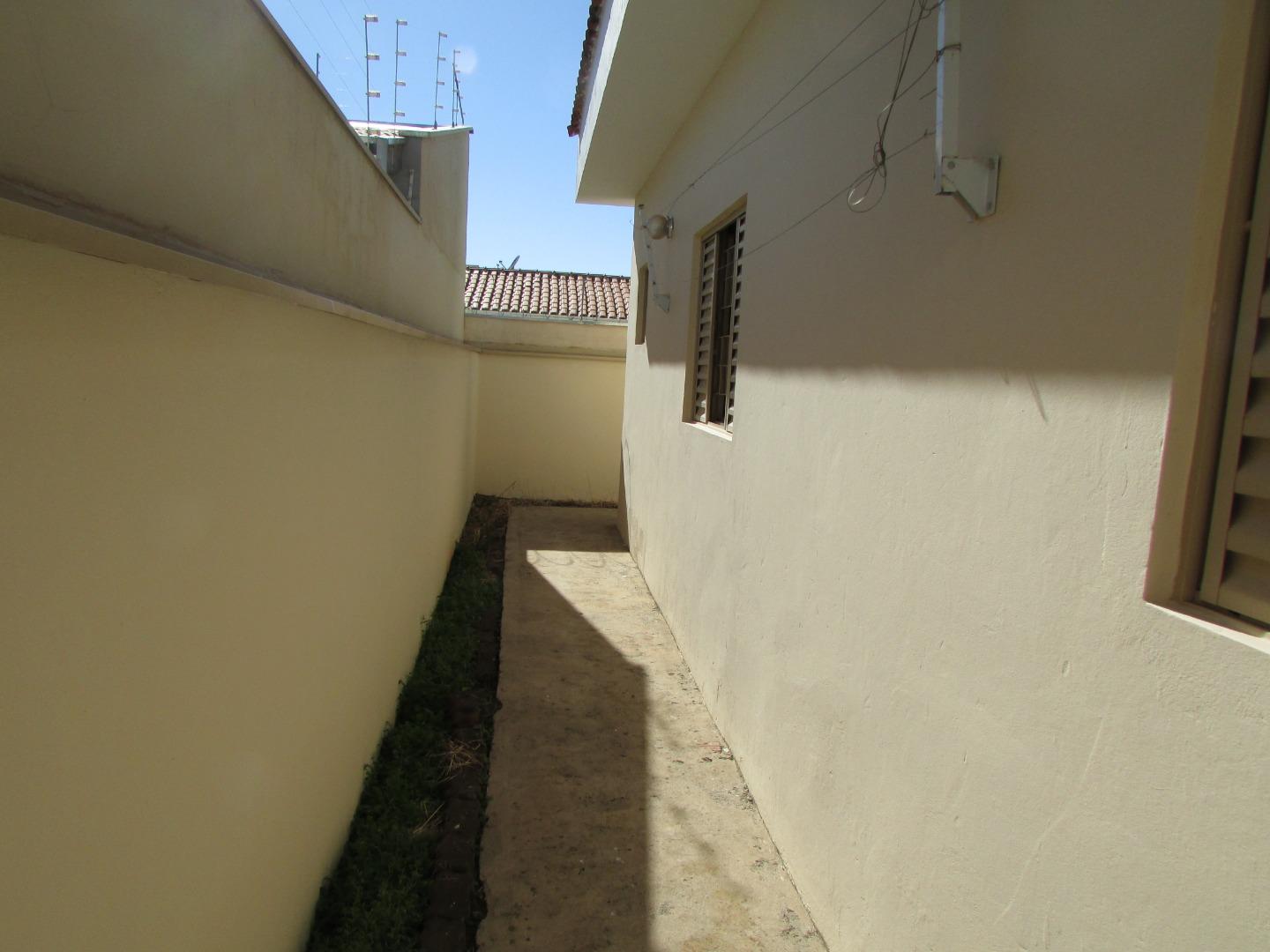 Casa para alugar com 3 quartos, 110m² - Foto 12