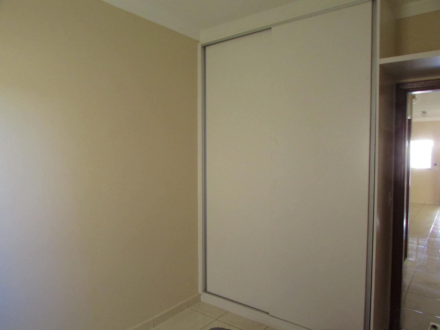 Casa para alugar com 3 quartos, 110m² - Foto 14