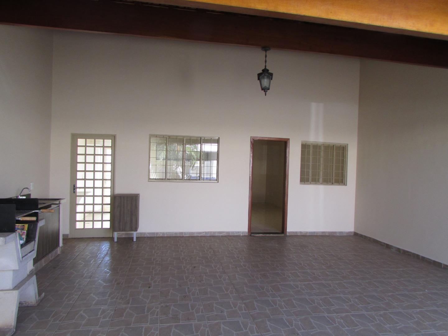 Casa para alugar com 3 quartos, 110m² - Foto 2