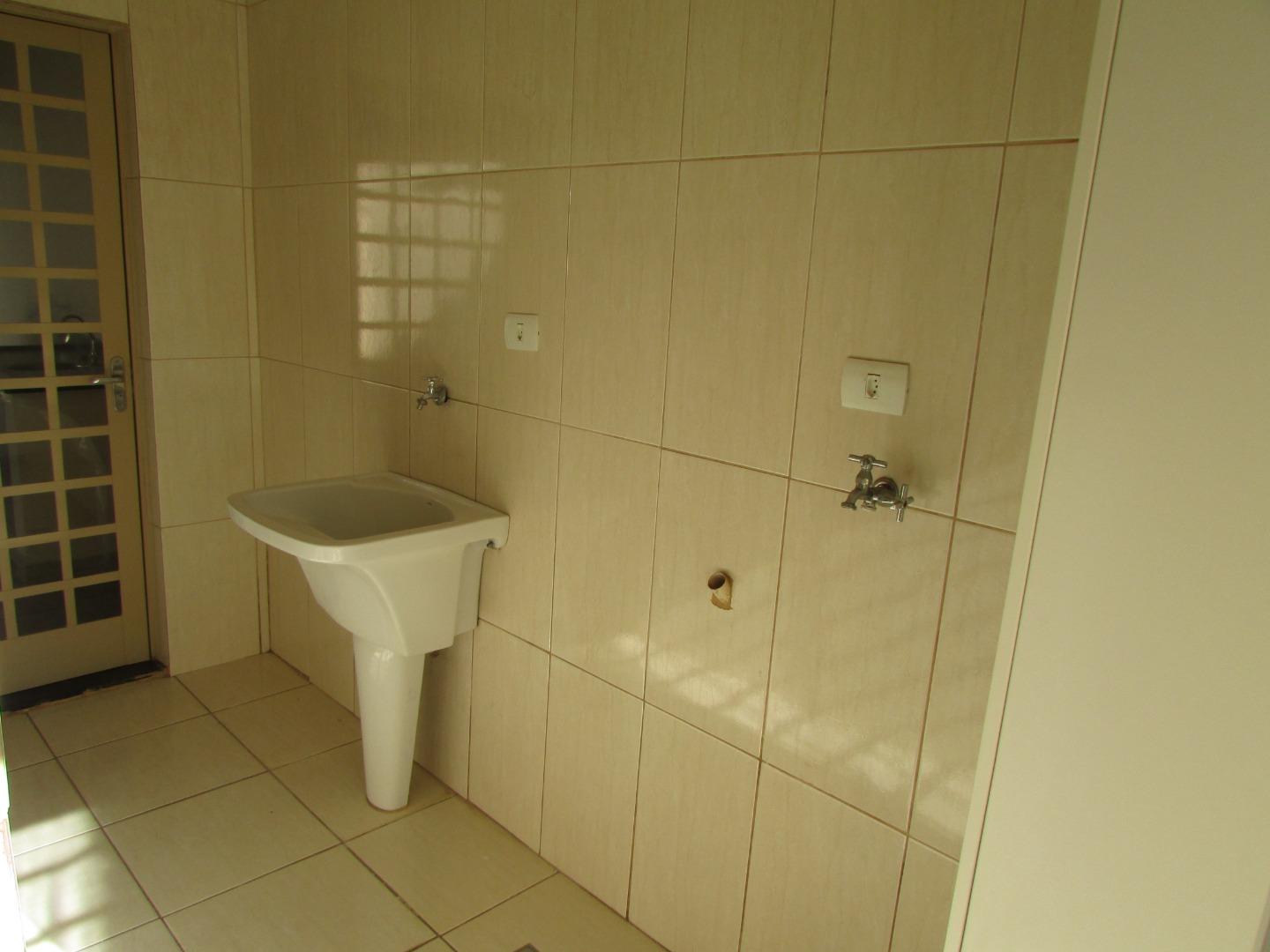 Casa para alugar com 3 quartos, 110m² - Foto 5