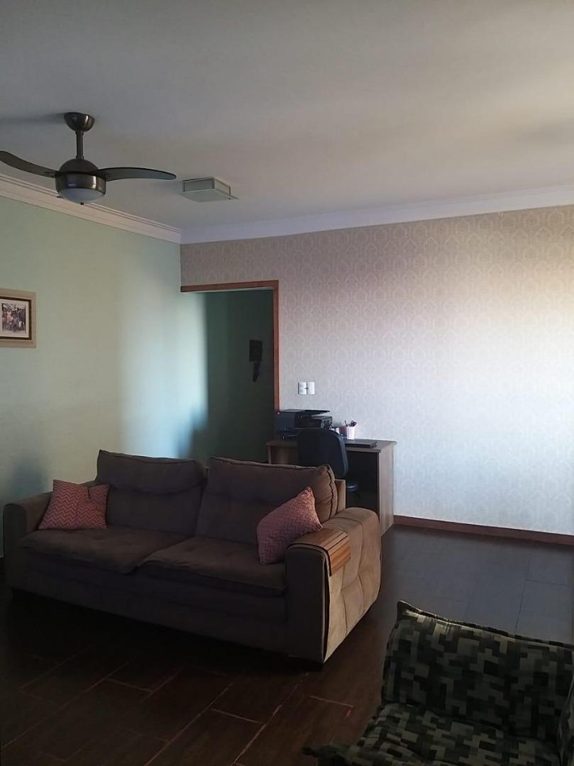 Apartamento à venda com 3 quartos, 87m² - Foto 3