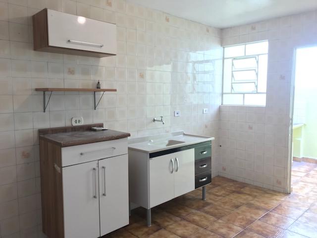 Casa para alugar com 1 quarto, 80m² - Foto 12