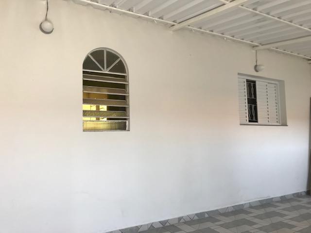 Casa para alugar com 1 quarto, 80m² - Foto 3