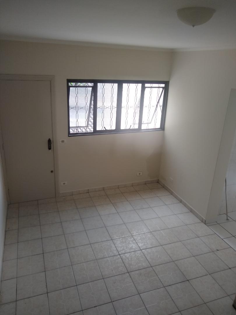 Casa para alugar com 2 quartos, 180m² - Foto 8