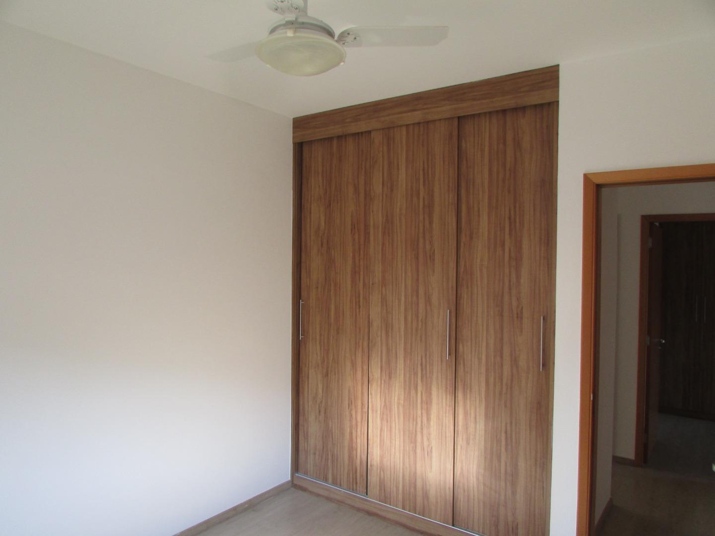 Apartamento para alugar com 3 quartos, 112m² - Foto 13