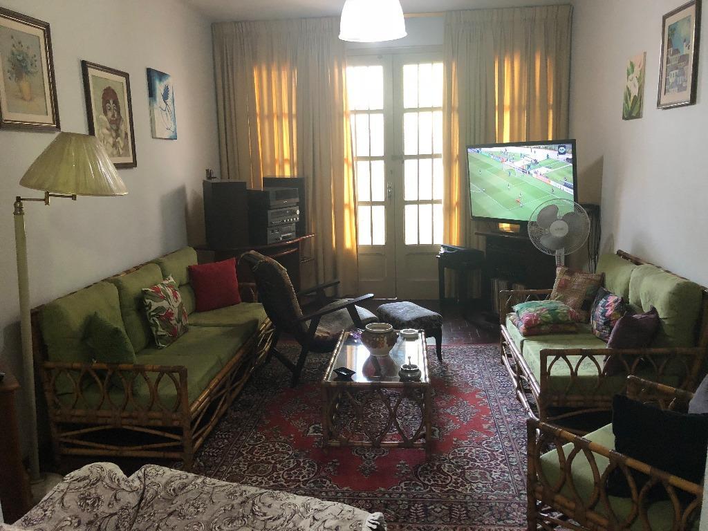 Casa à venda com 3 quartos, 263m² - Foto 1