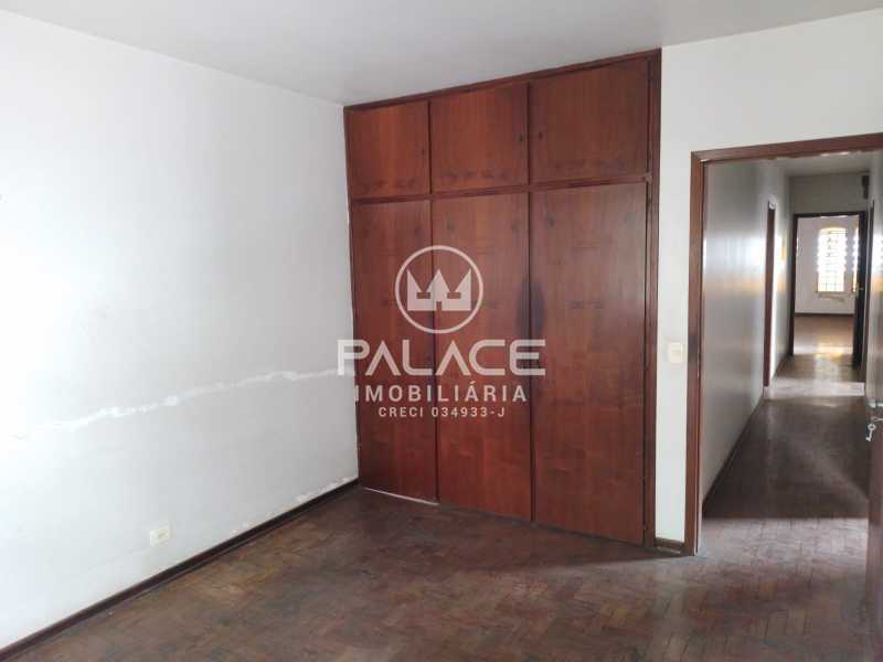 Casa à venda com 5 quartos, 205m² - Foto 17