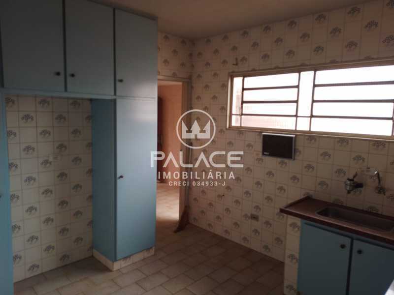 Casa à venda com 5 quartos, 205m² - Foto 10