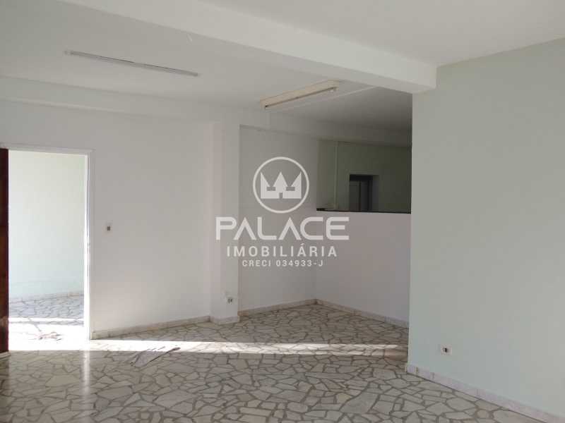 Casa à venda com 5 quartos, 185m² - Foto 3