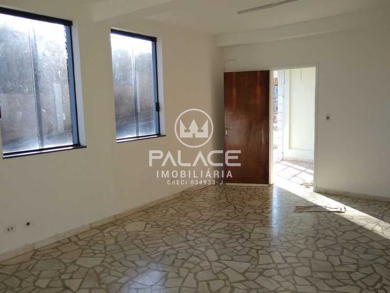 Casa à venda com 5 quartos, 185m² - Foto 9