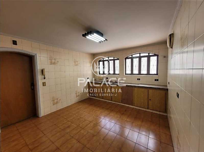 Casa à venda e aluguel com 6 quartos, 293m² - Foto 11