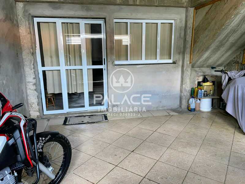 Casa à venda com 4 quartos, 140m² - Foto 2