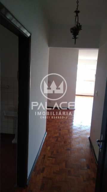 Apartamento à venda com 3 quartos, 123m² - Foto 2