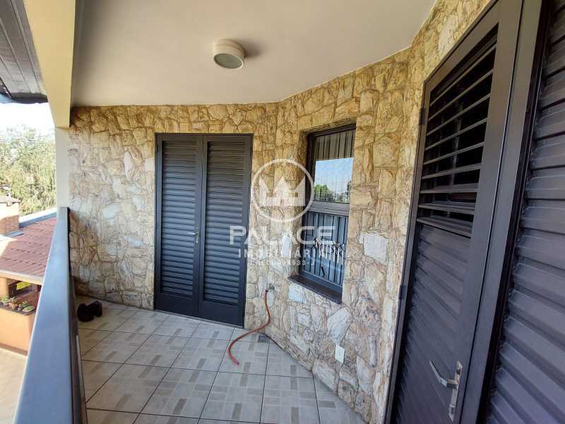 Casa à venda com 3 quartos, 206m² - Foto 2