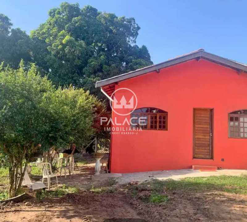 Casa à venda com 2 quartos, 80m² - Foto 1