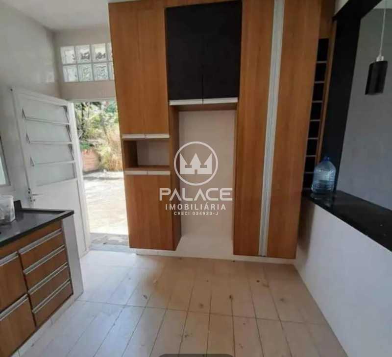 Casa à venda com 2 quartos, 80m² - Foto 11