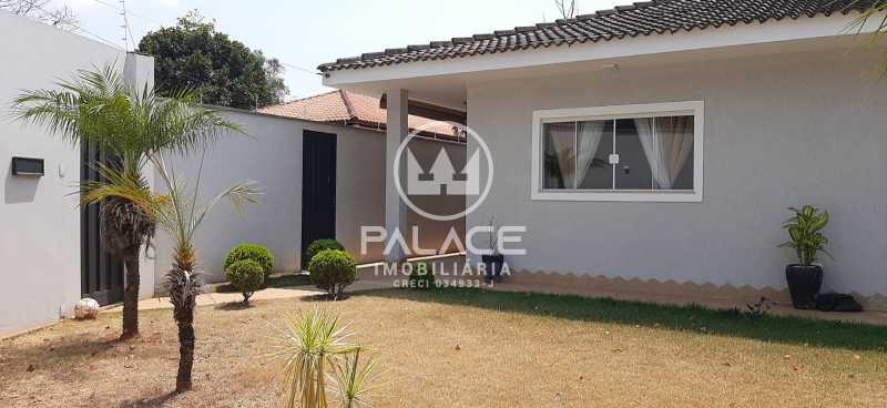 Casa à venda com 3 quartos, 310m² - Foto 1