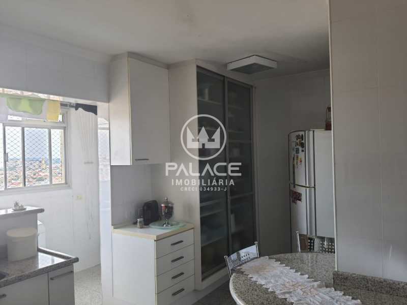 Apartamento à venda com 3 quartos, 127m² - Foto 19