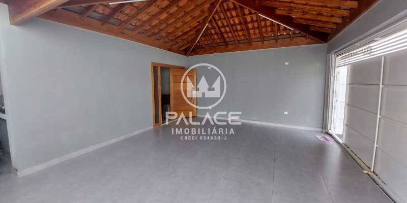 Casa à venda com 2 quartos, 100m² - Foto 2