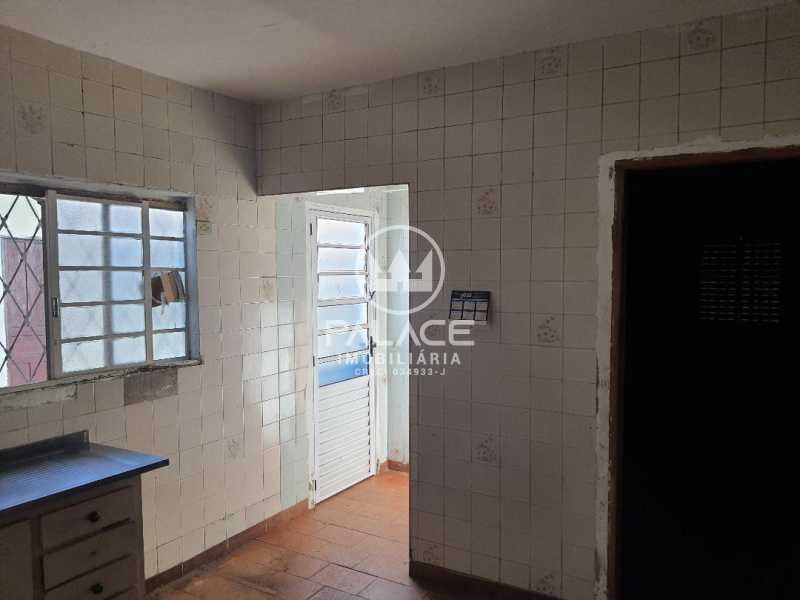 Casa à venda com 1 quarto, 47m² - Foto 9