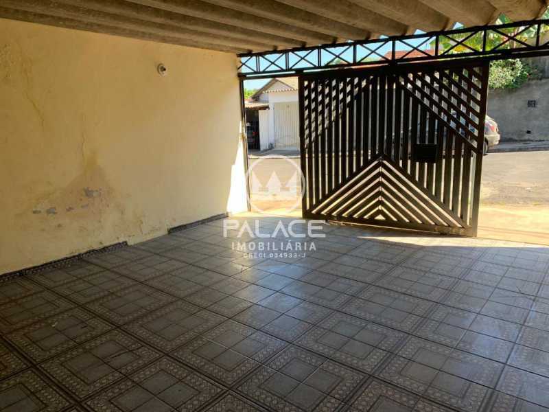 Casa à venda com 2 quartos, 120m² - Foto 2