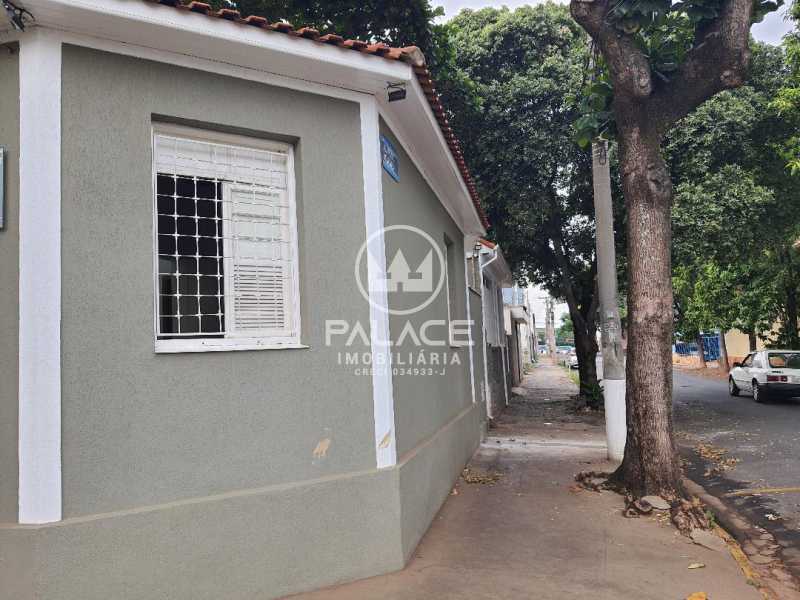 Casa à venda com 2 quartos, 60m² - Foto 2