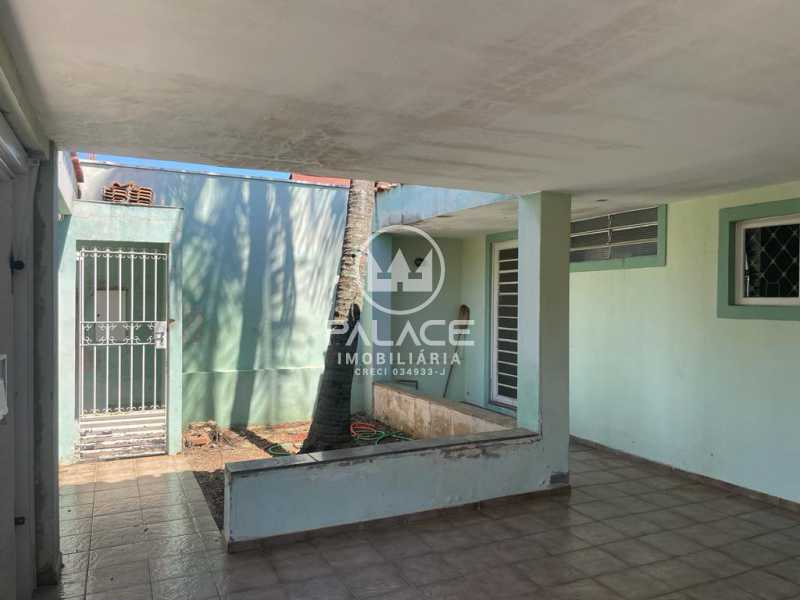 Casa à venda com 3 quartos, 170m² - Foto 2