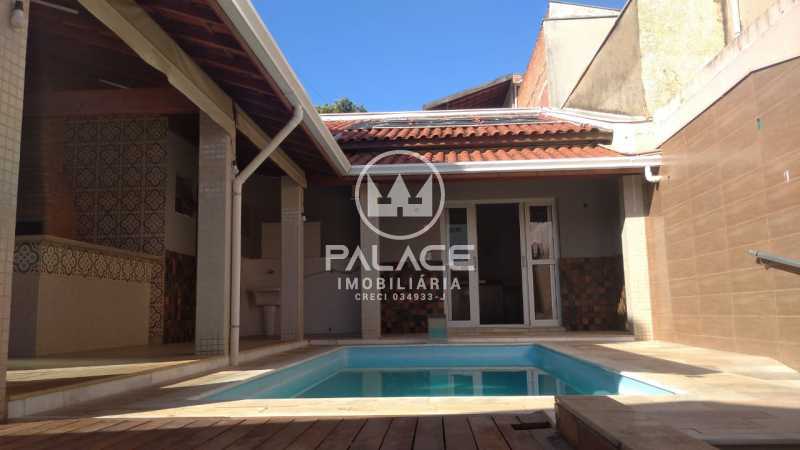 Casa para alugar com 5 quartos, 382m² - Foto 2