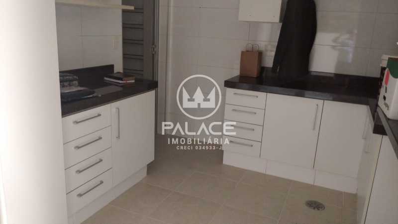 Casa para alugar com 5 quartos, 382m² - Foto 18
