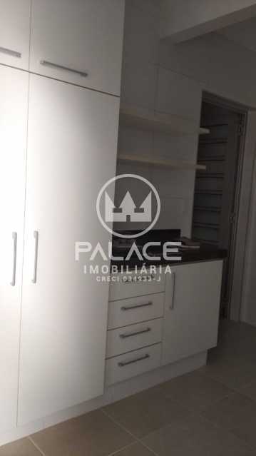 Casa para alugar com 5 quartos, 382m² - Foto 19
