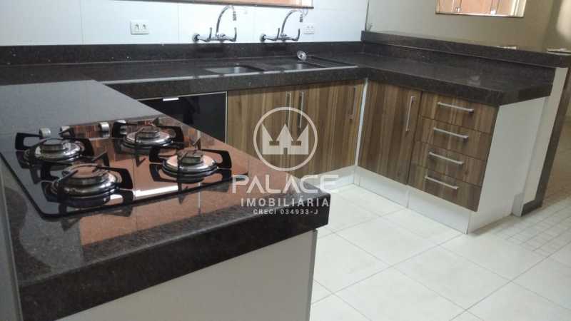 Casa para alugar com 5 quartos, 382m² - Foto 20