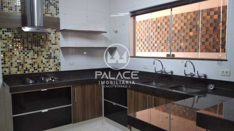 Casa para alugar com 5 quartos, 382m² - Foto 22