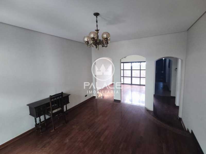 Casa à venda com 3 quartos, 330m² - Foto 5