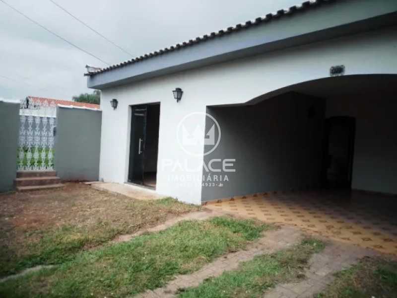 Casa à venda com 4 quartos, 155m² - Foto 1