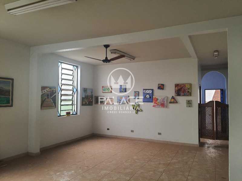 Casa à venda com 1 quarto, 193m² - Foto 8