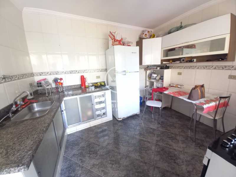 Casa à venda com 2 quartos, 137m² - Foto 10