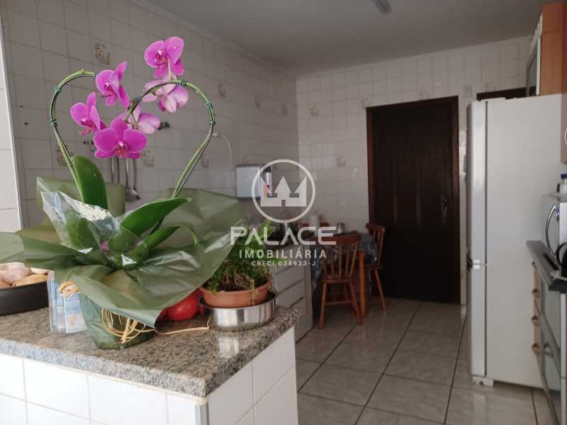 Apartamento à venda com 2 quartos, 75m² - Foto 18