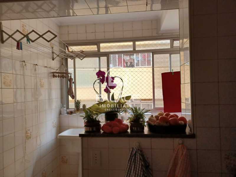 Apartamento à venda com 2 quartos, 75m² - Foto 19