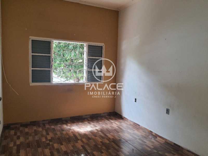 Casa à venda com 2 quartos, 129m² - Foto 2