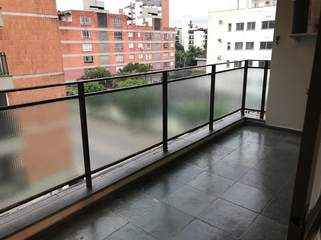 Apartamento à venda com 3 quartos, 145m² - Foto 11