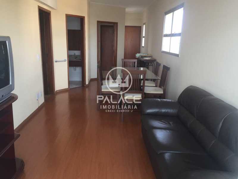 Apartamento à venda com 3 quartos, 101m² - Foto 2