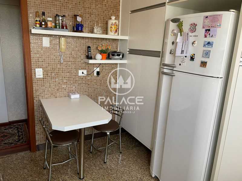 Apartamento à venda com 3 quartos, 122m² - Foto 11