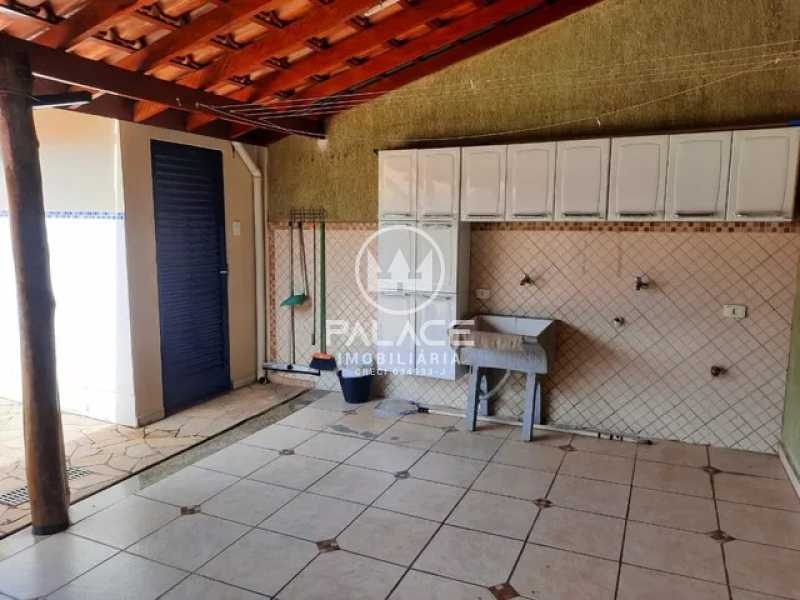 Casa à venda com 2 quartos, 202m² - Foto 9