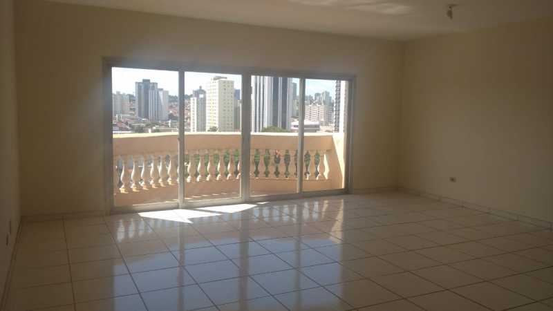 Apartamento para alugar com 3 quartos, 183m² - Foto 3