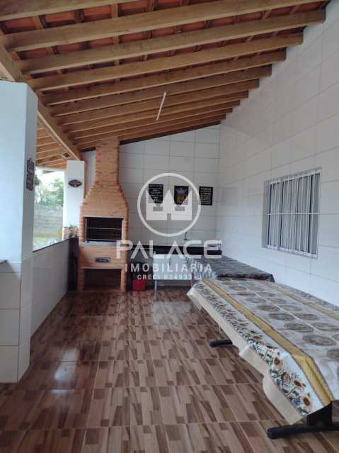 Chácara à venda com 2 quartos, 200m² - Foto 9