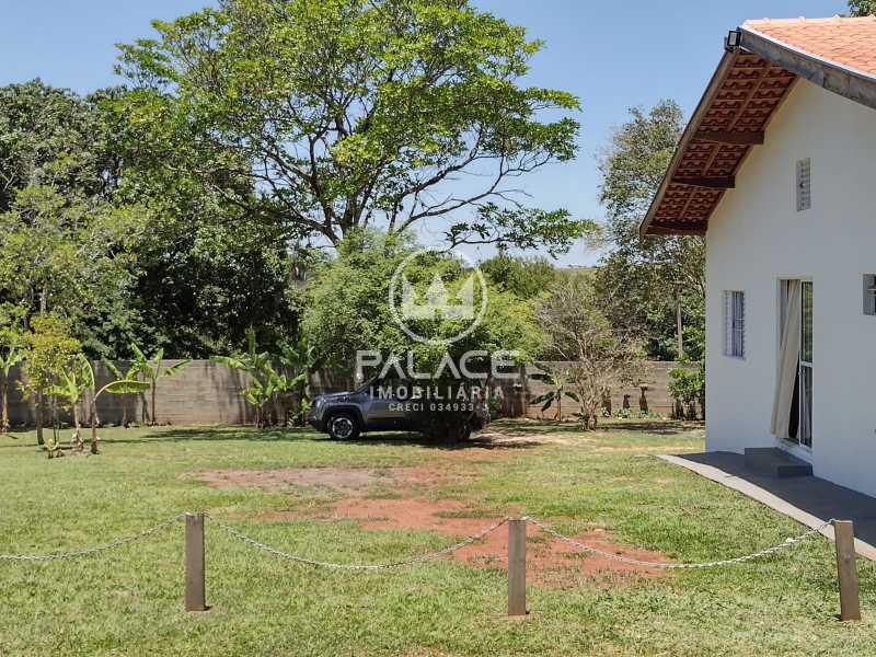 Chácara à venda com 2 quartos, 200m² - Foto 14